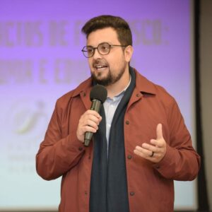 Aula 3 | Com Francisco e Clara: Realmar a economia